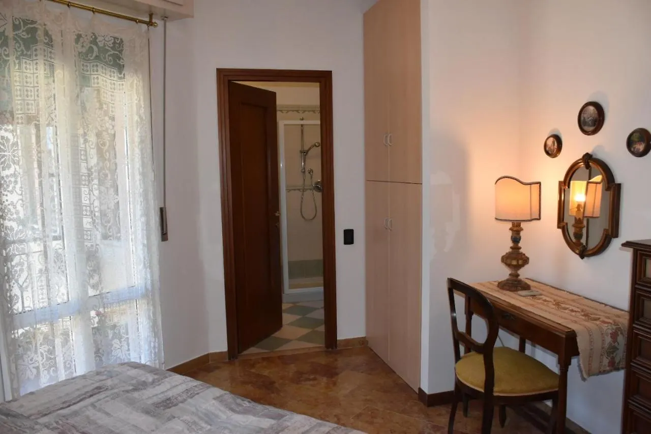 La Huta Apartment Garda  0*, Garda (Verona)